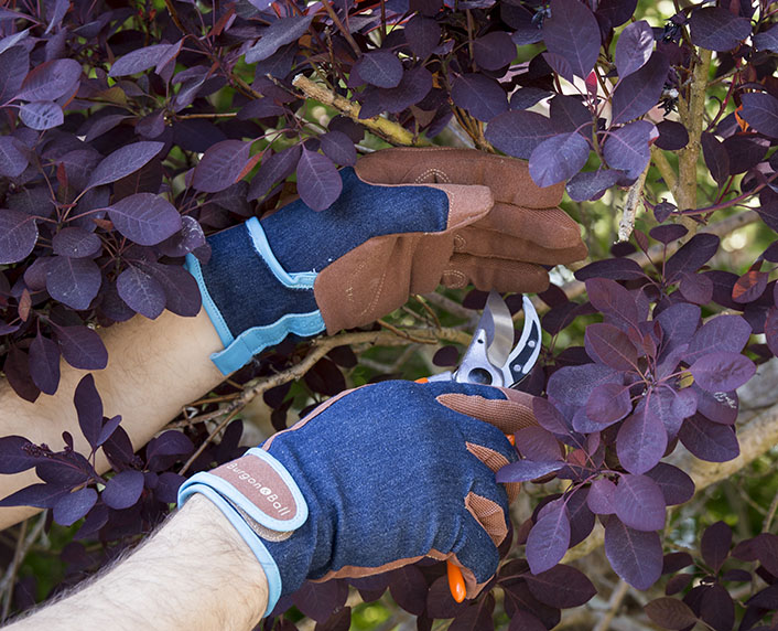 Guantes de dénim y cuero para trabajar en el jardín 